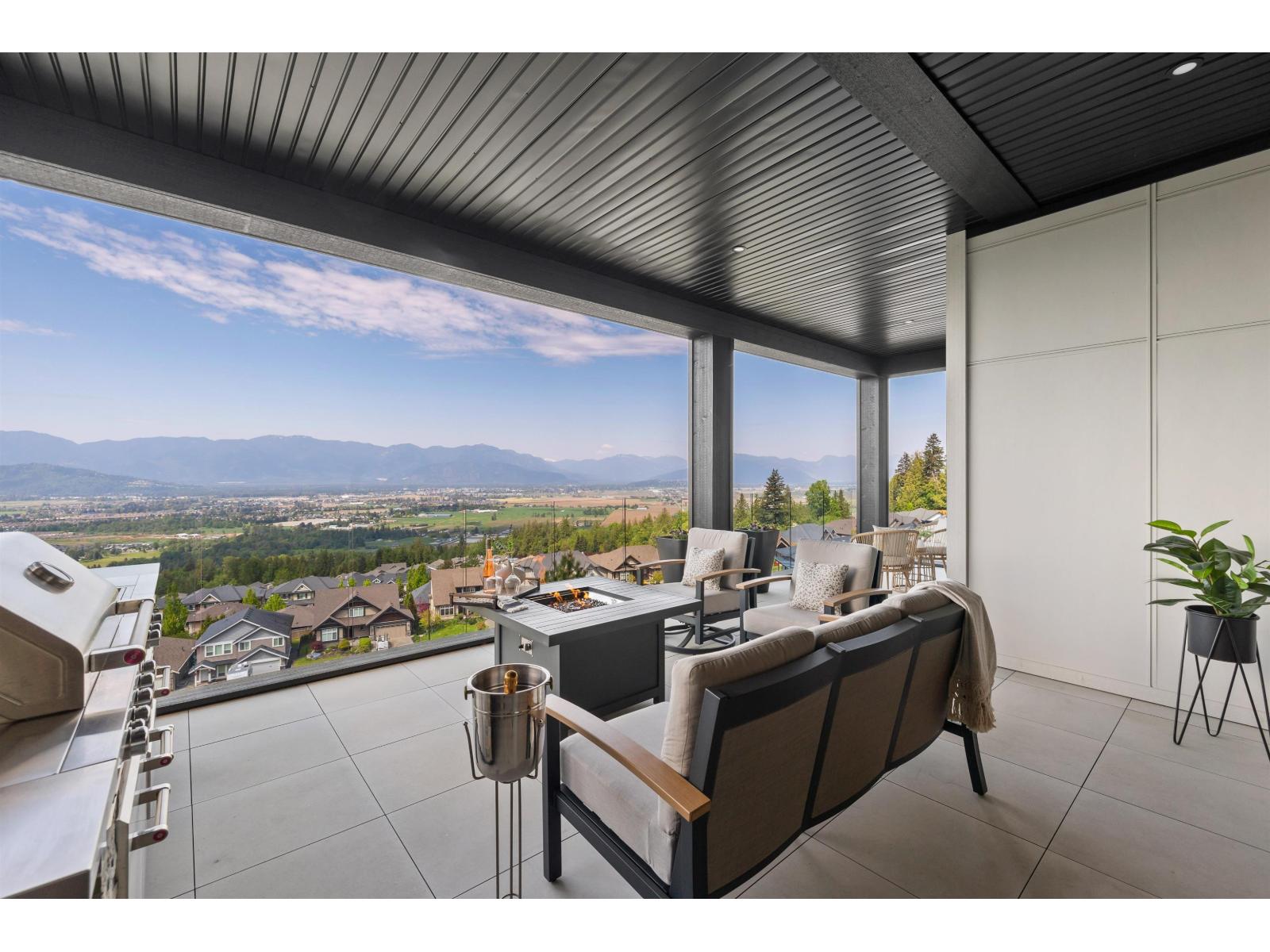 5487 MACLACHLAN PLACE, Promontory, Chilliwack