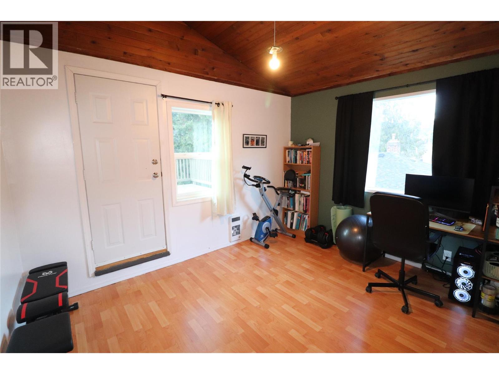 613 11th Avenue, Castlegar