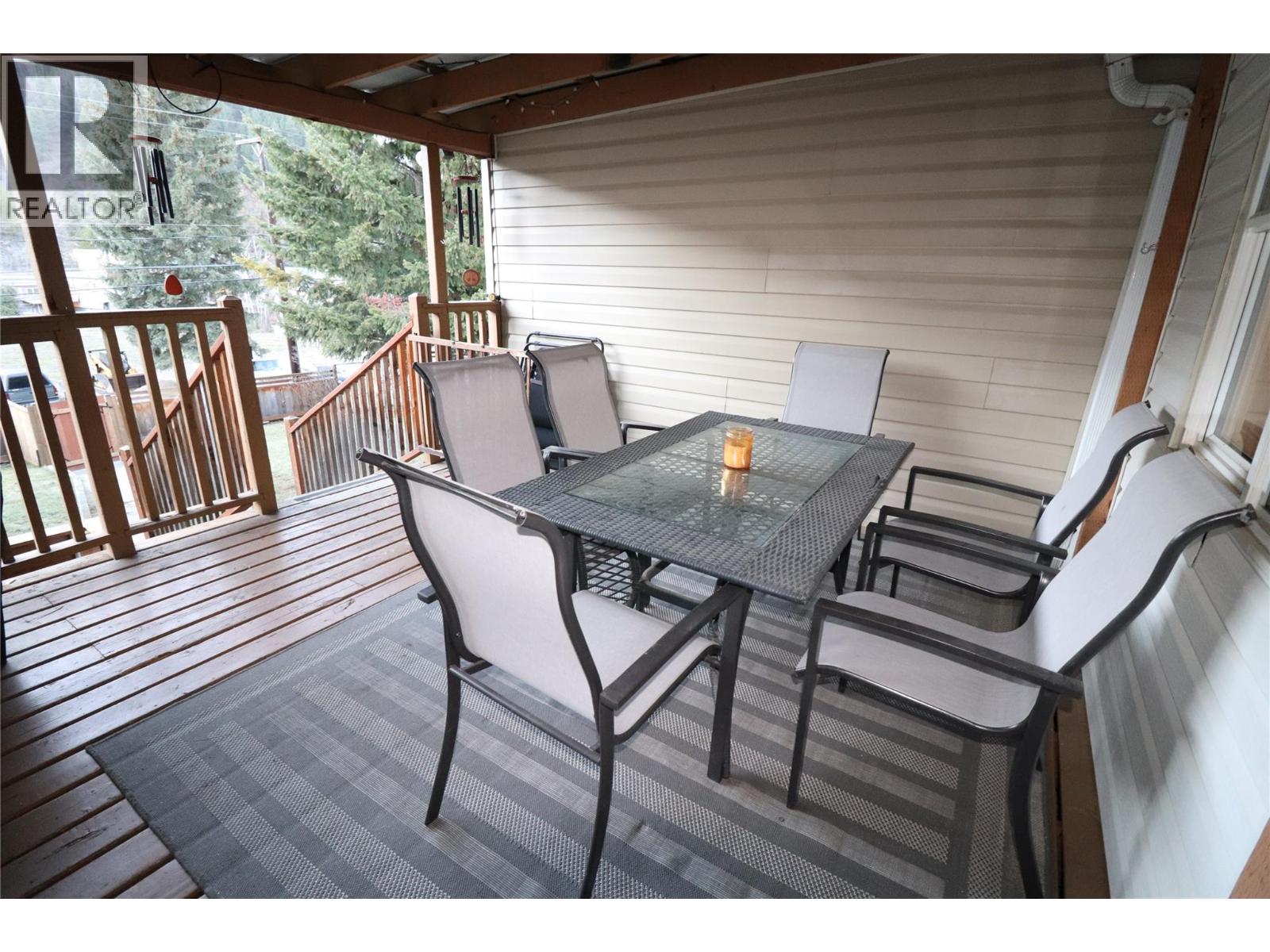 613 11th Avenue, Castlegar