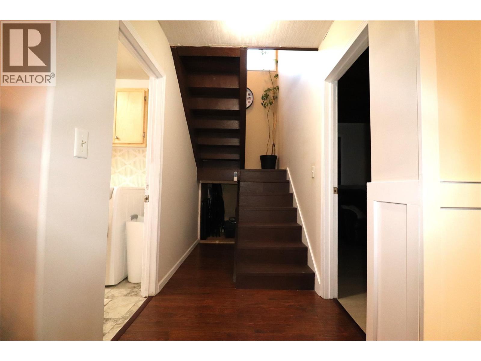 613 11th Avenue, Castlegar