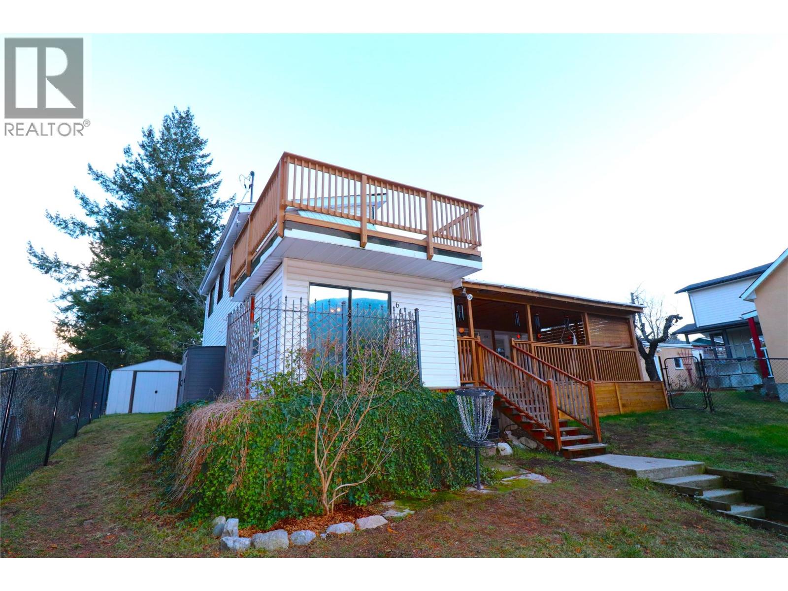 613 11th Avenue, Castlegar