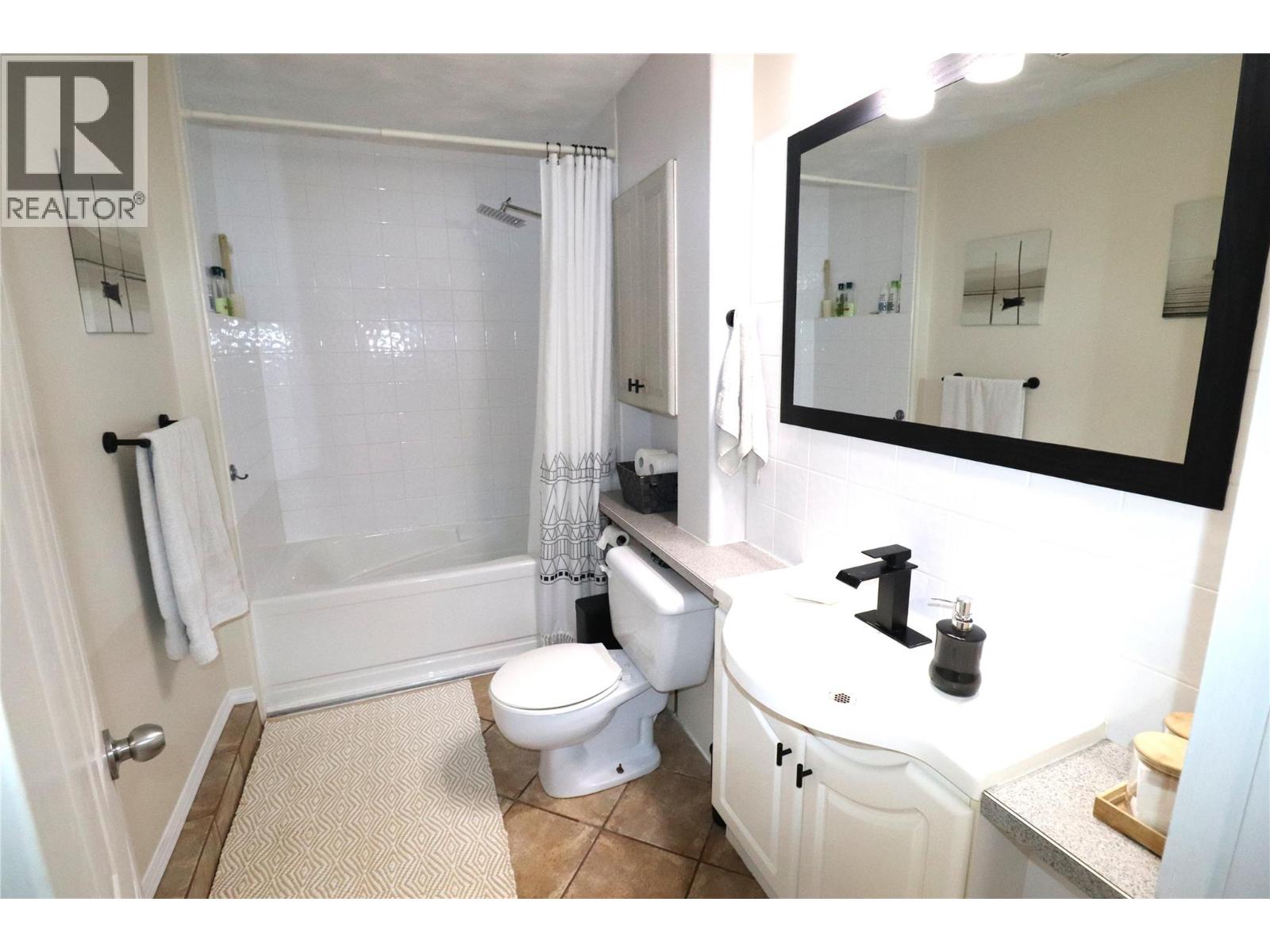 613 11th Avenue, Castlegar