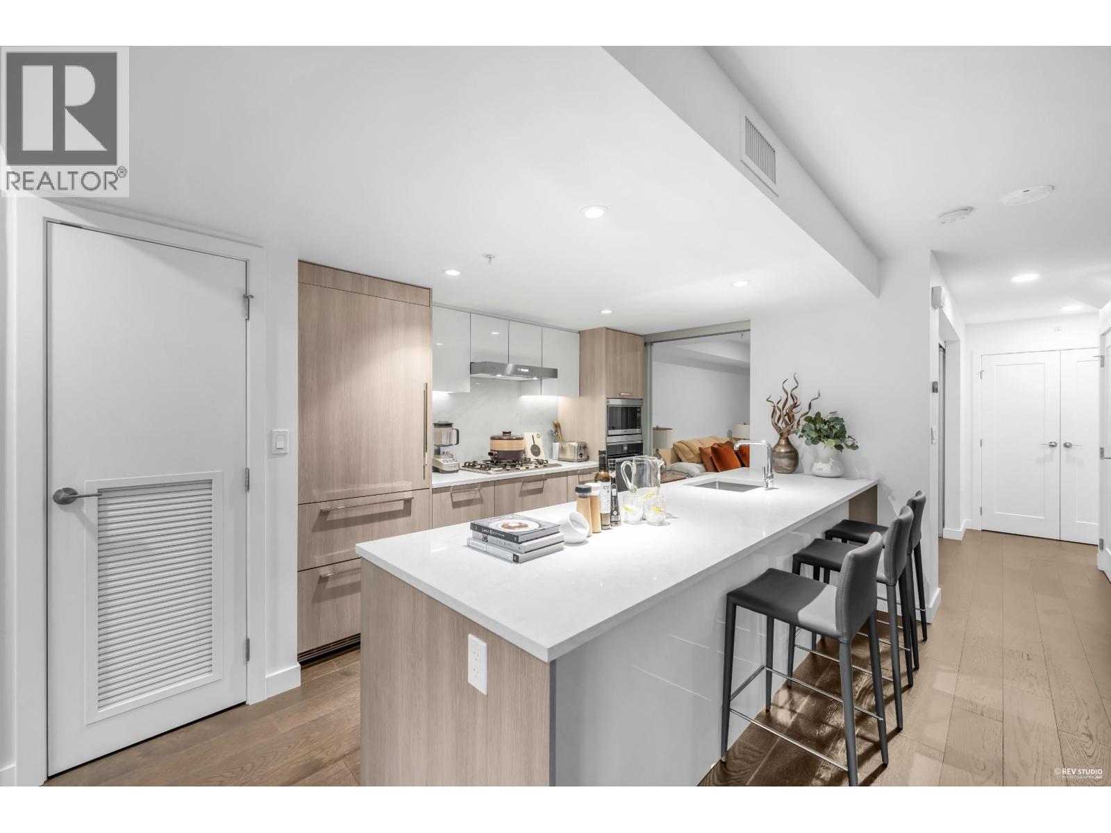 TH1 3280 CORVETTE WAY, Richmond