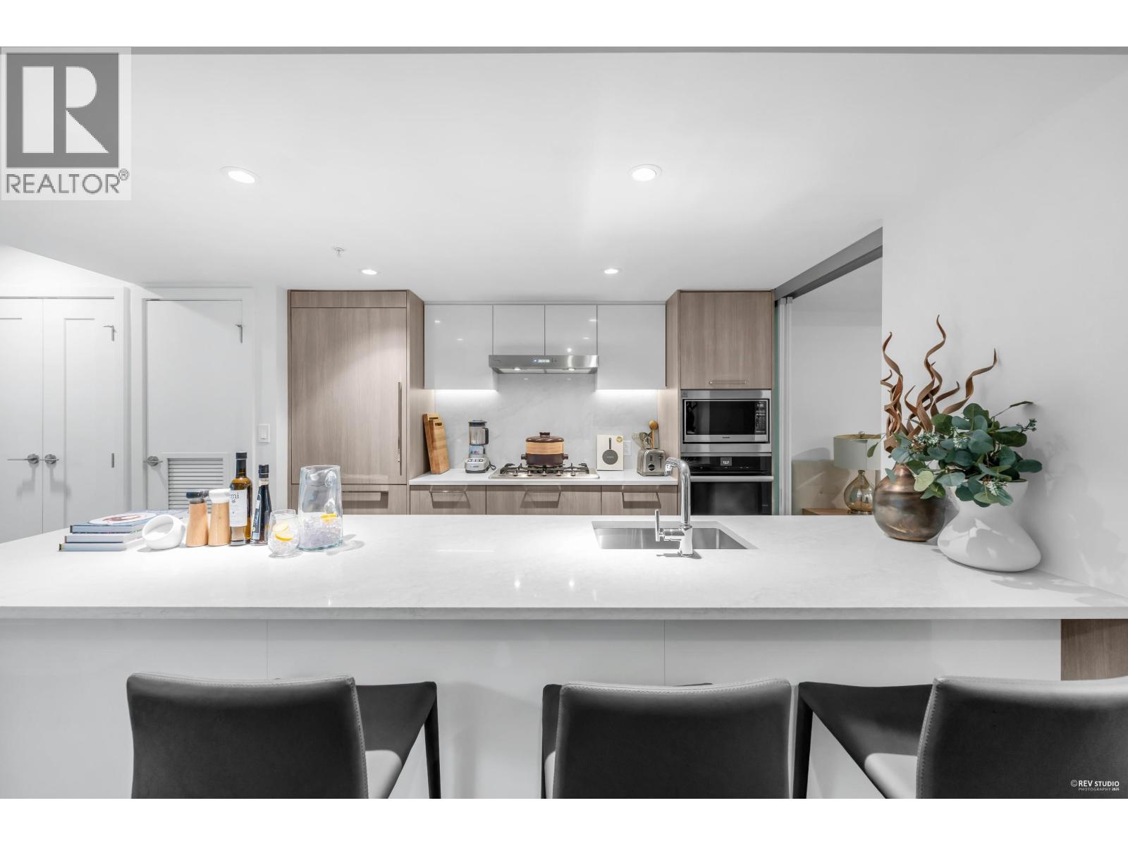 TH1 3280 CORVETTE WAY, Richmond