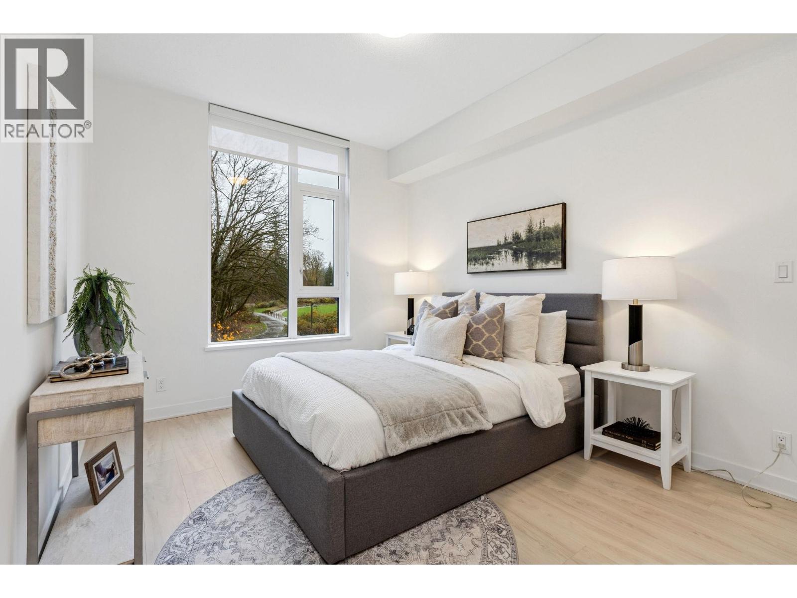 TH1431 HUNTER STREET, North Vancouver