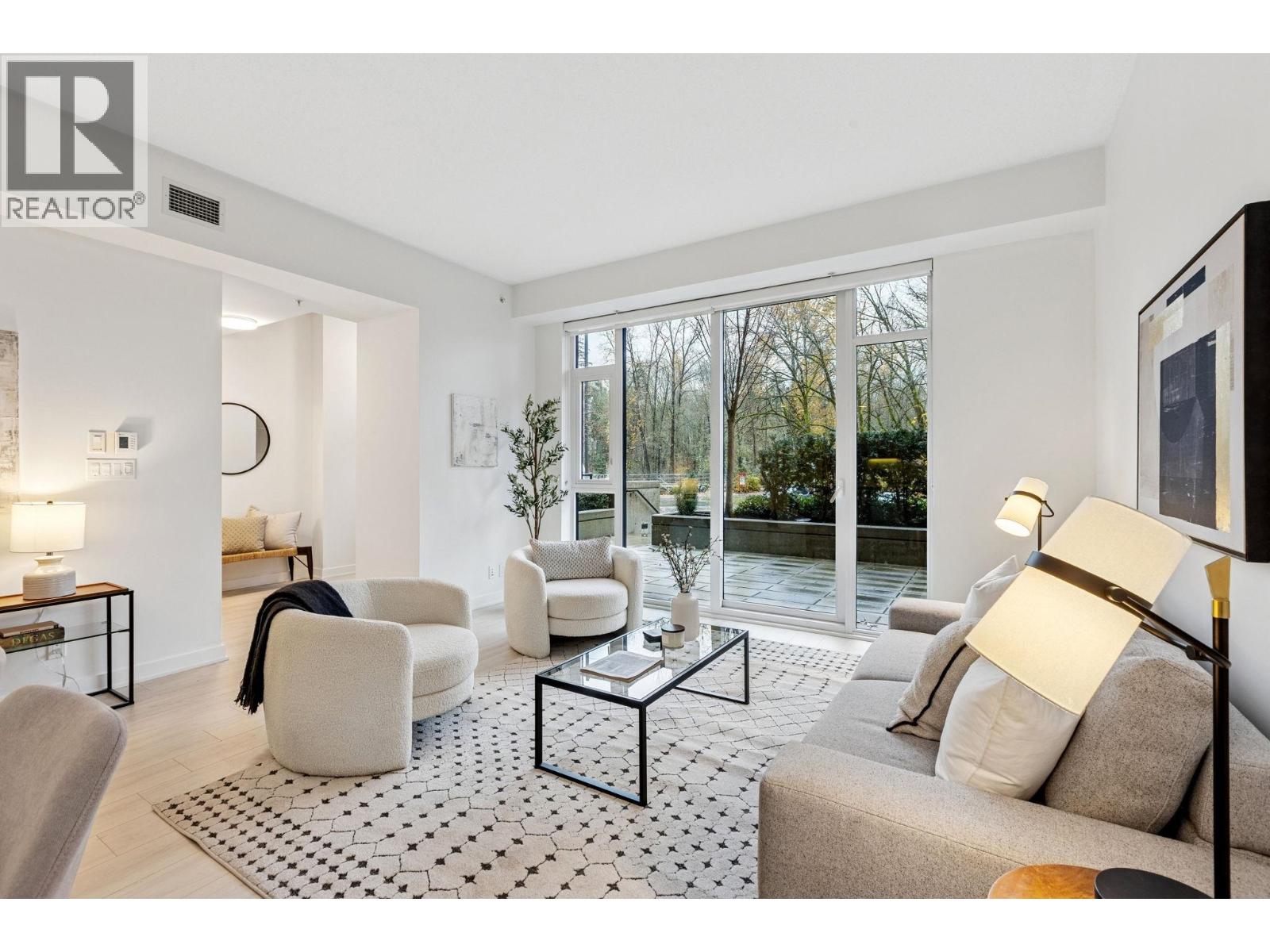 TH1431 HUNTER STREET, North Vancouver