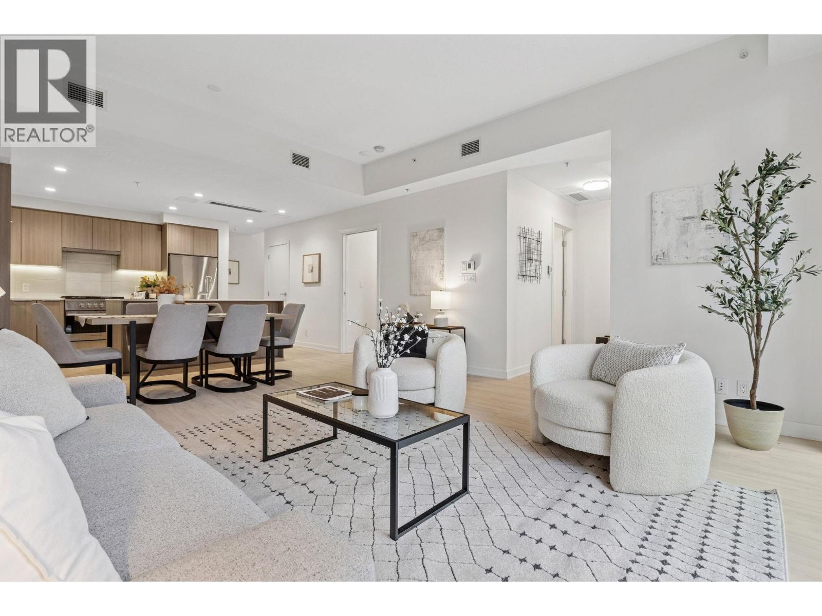 TH1431 HUNTER STREET, North Vancouver