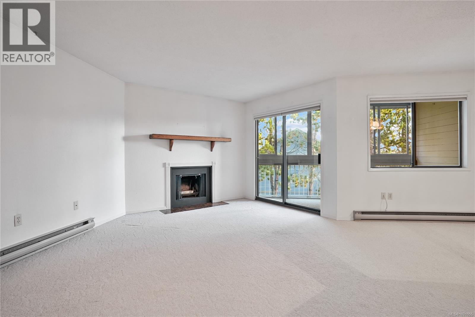 504 69 Gorge Road West, Saanich