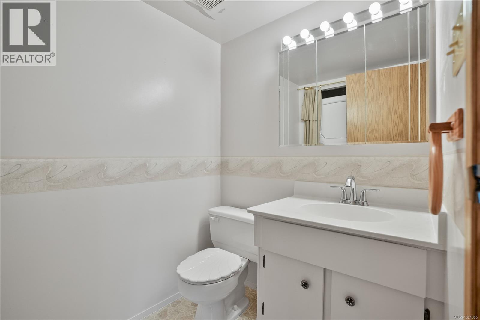 504 69 Gorge Road West, Saanich