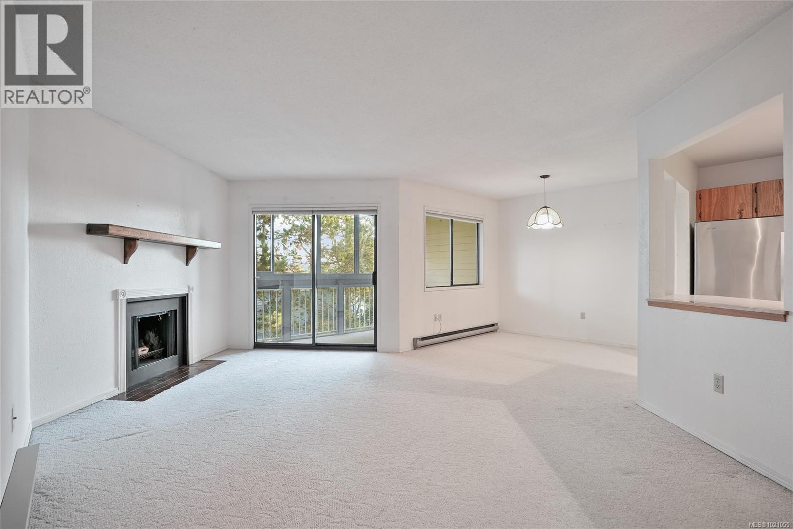 504 69 Gorge Road West, Saanich