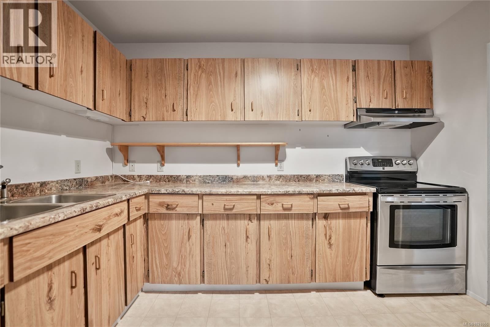 504 69 Gorge Road West, Saanich