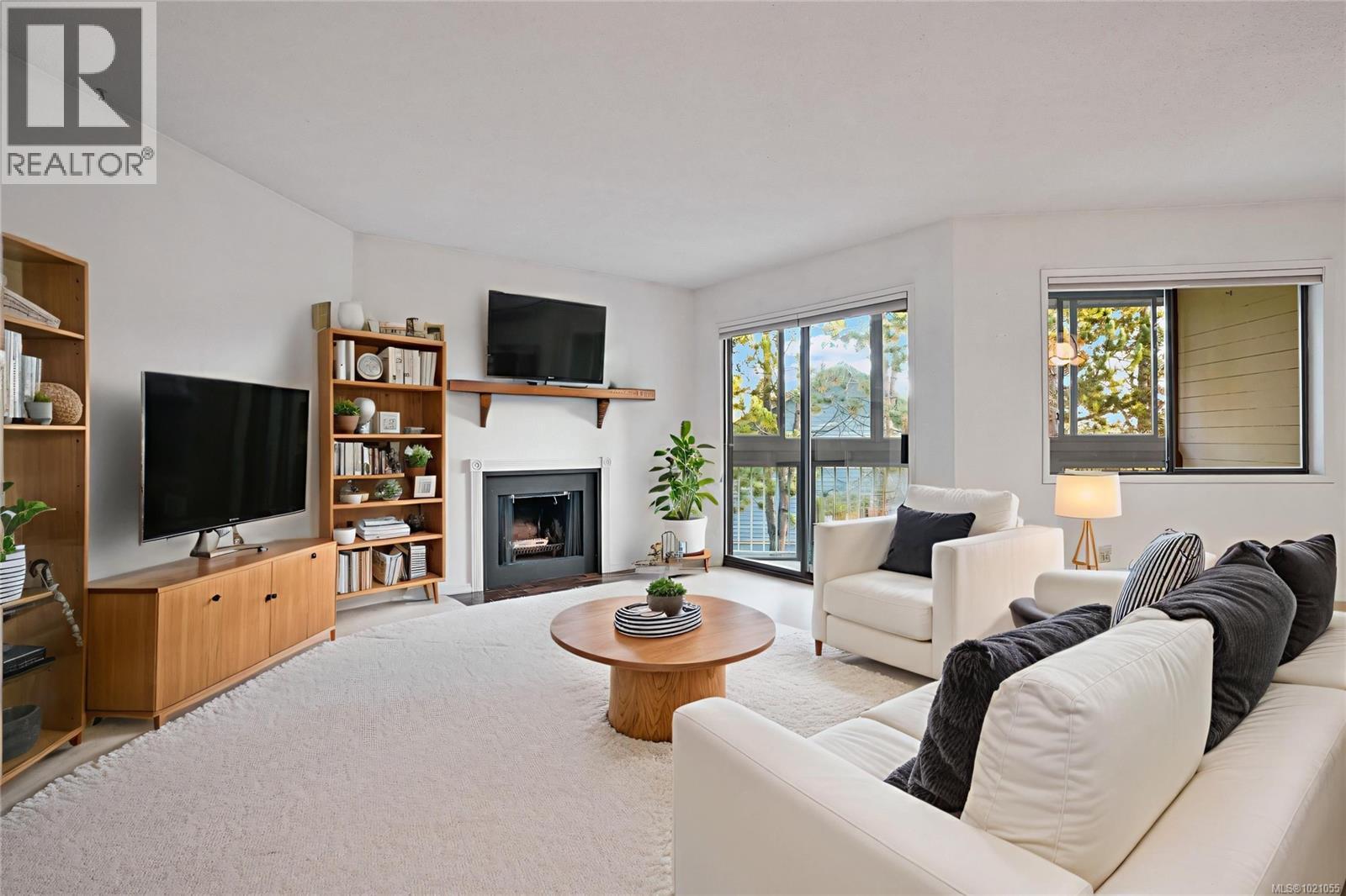 504 69 Gorge Road West, Saanich