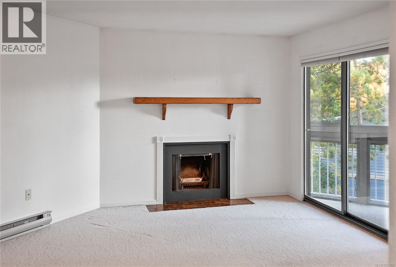 504 69 Gorge Road West, Saanich