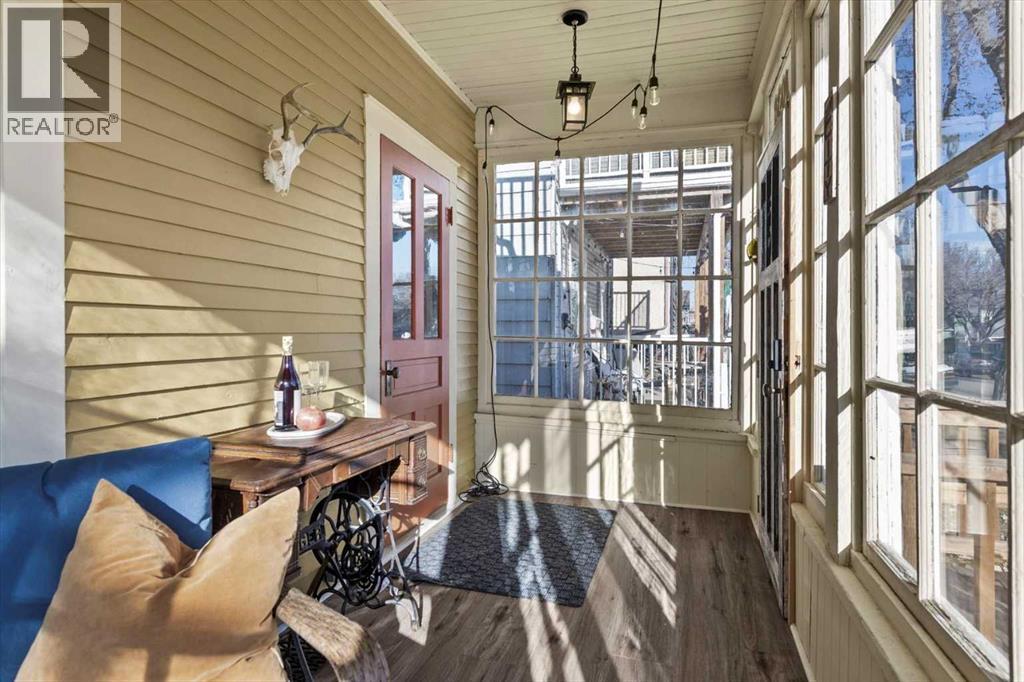 Single Family House for Sale in   Avenue NW Sunnyside Calgary 