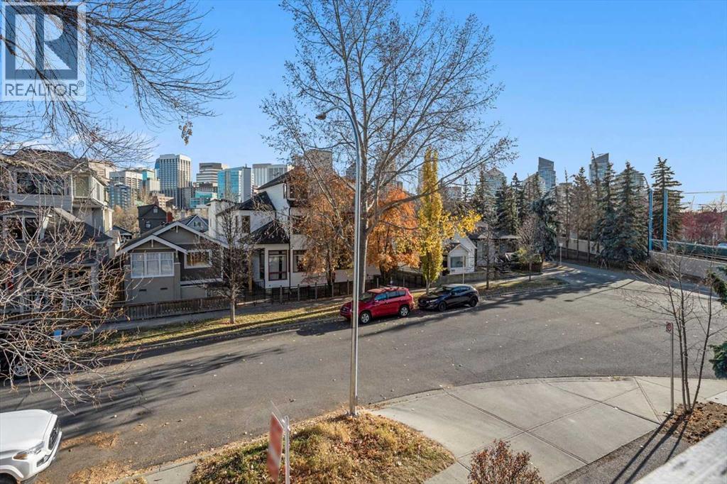 Single Family House for Sale in   Avenue NW Sunnyside Calgary 