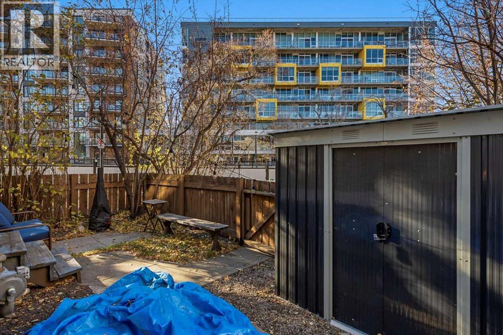 Single Family House for Sale in   Avenue NW Sunnyside Calgary 