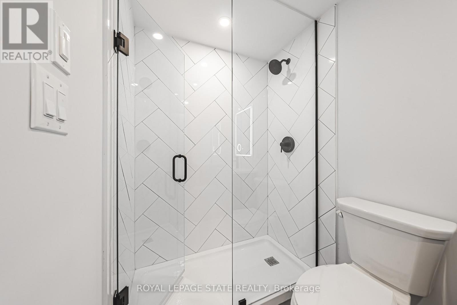 Single Family House for Sale in    SANATORIUM ROAD Hamilton (Mountview) 