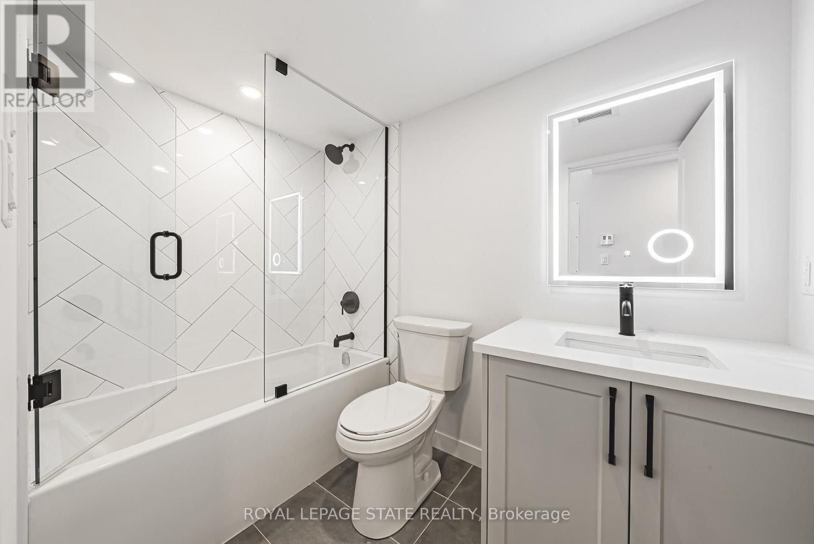 Single Family House for Sale in    SANATORIUM ROAD Hamilton (Mountview) 