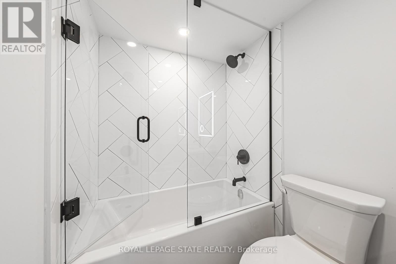 Single Family House for Sale in    SANATORIUM ROAD Hamilton (Mountview) 