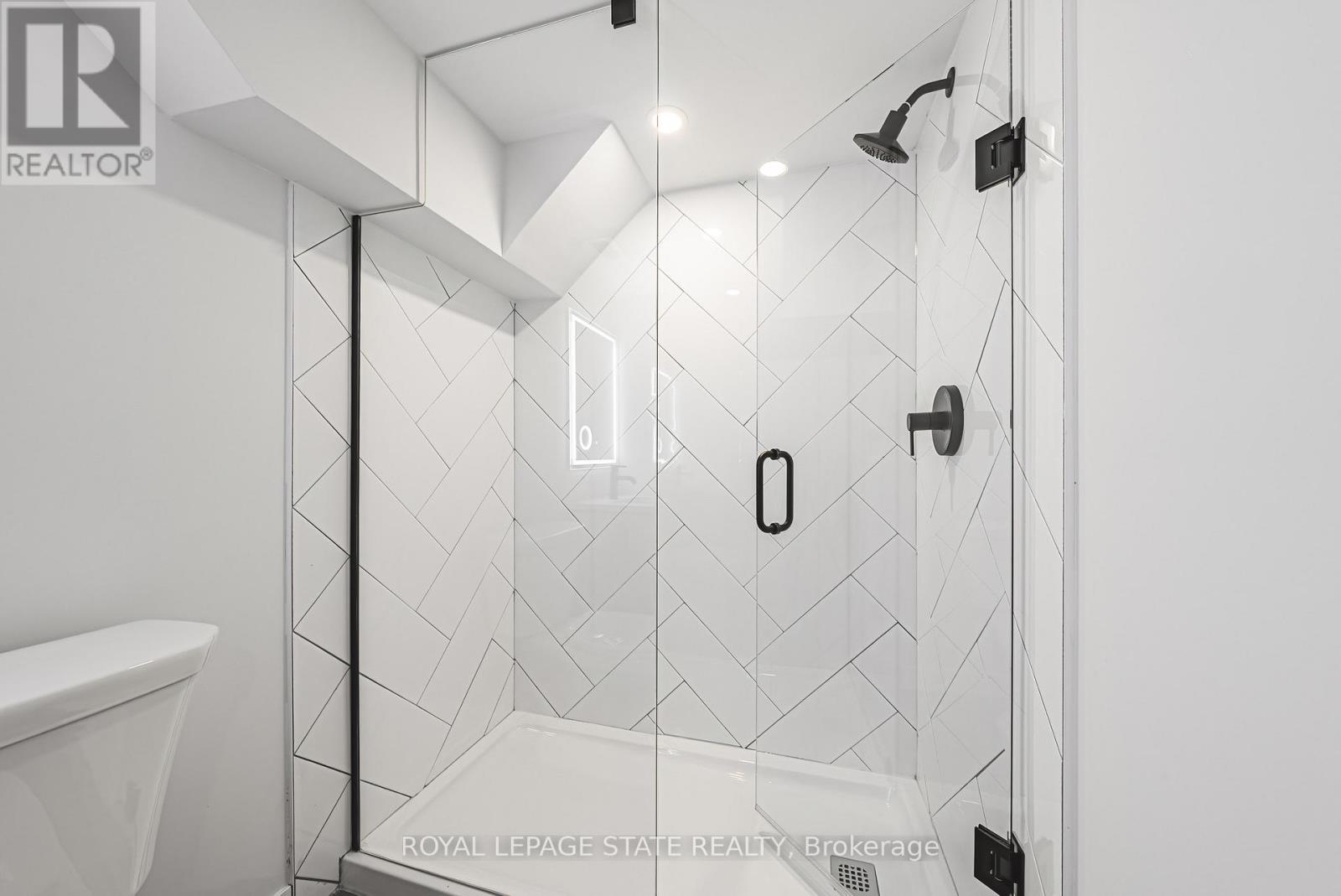 Single Family House for Sale in    SANATORIUM ROAD Hamilton (Mountview) 