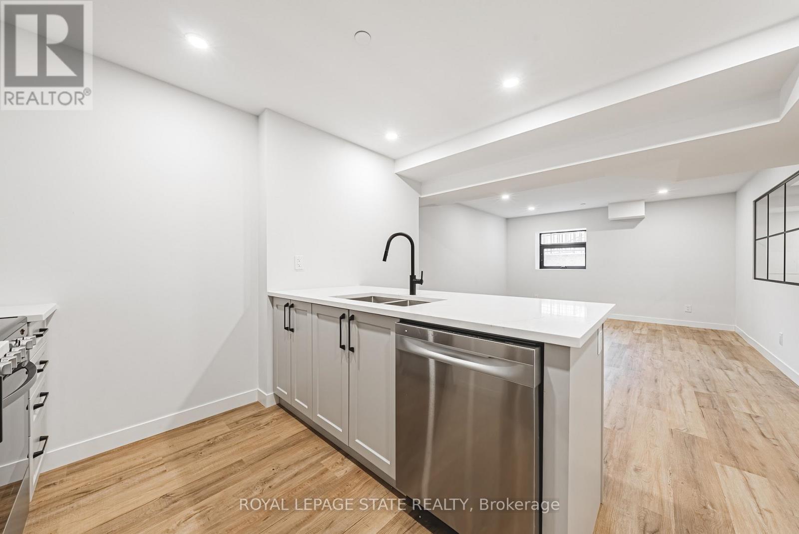 Single Family House for Sale in    SANATORIUM ROAD Hamilton (Mountview) 