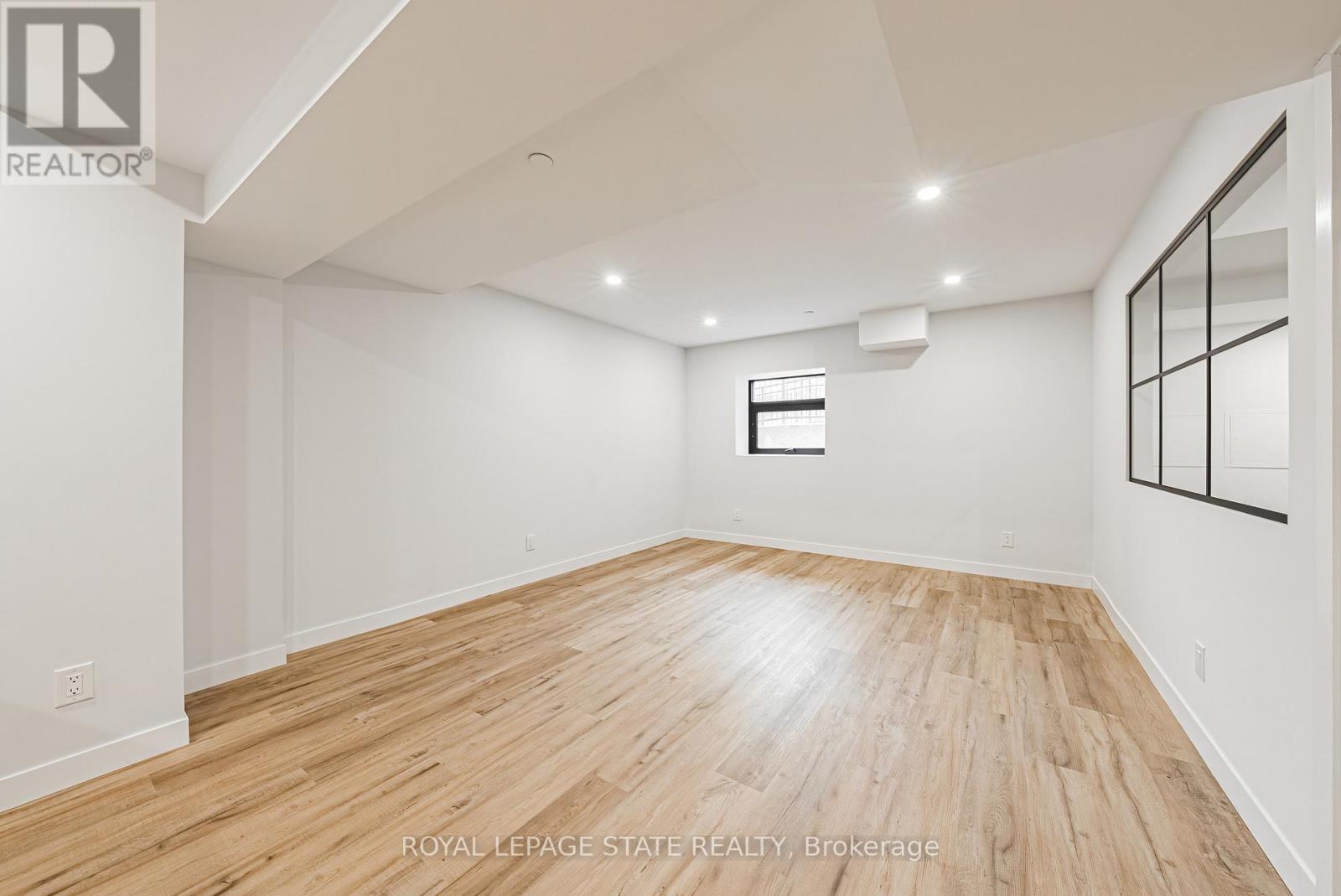 Single Family House for Sale in    SANATORIUM ROAD Hamilton (Mountview) 