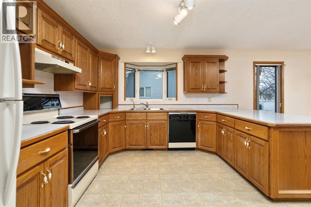 Single Family House Bungalow for Sale in   Street Victoria Park Camrose 