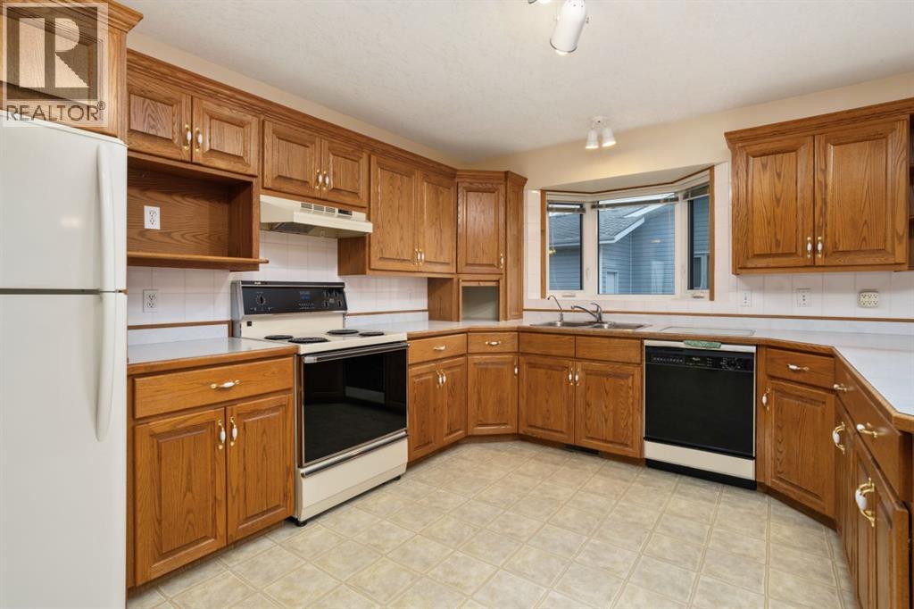 Single Family House Bungalow for Sale in   Street Victoria Park Camrose 