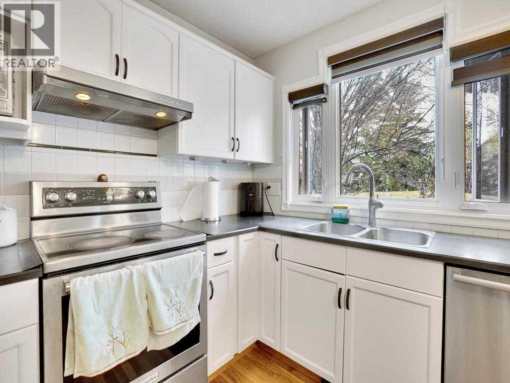 Single Family House for Sale in  Citadel Park NW Citadel Calgary 