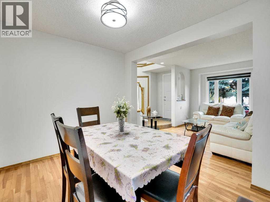 Single Family House for Sale in  Citadel Park NW Citadel Calgary 