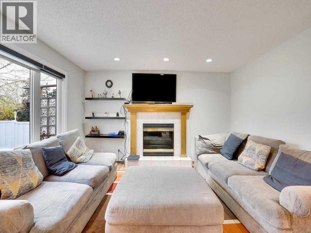 Single Family House for Sale in  Citadel Park NW Citadel Calgary 