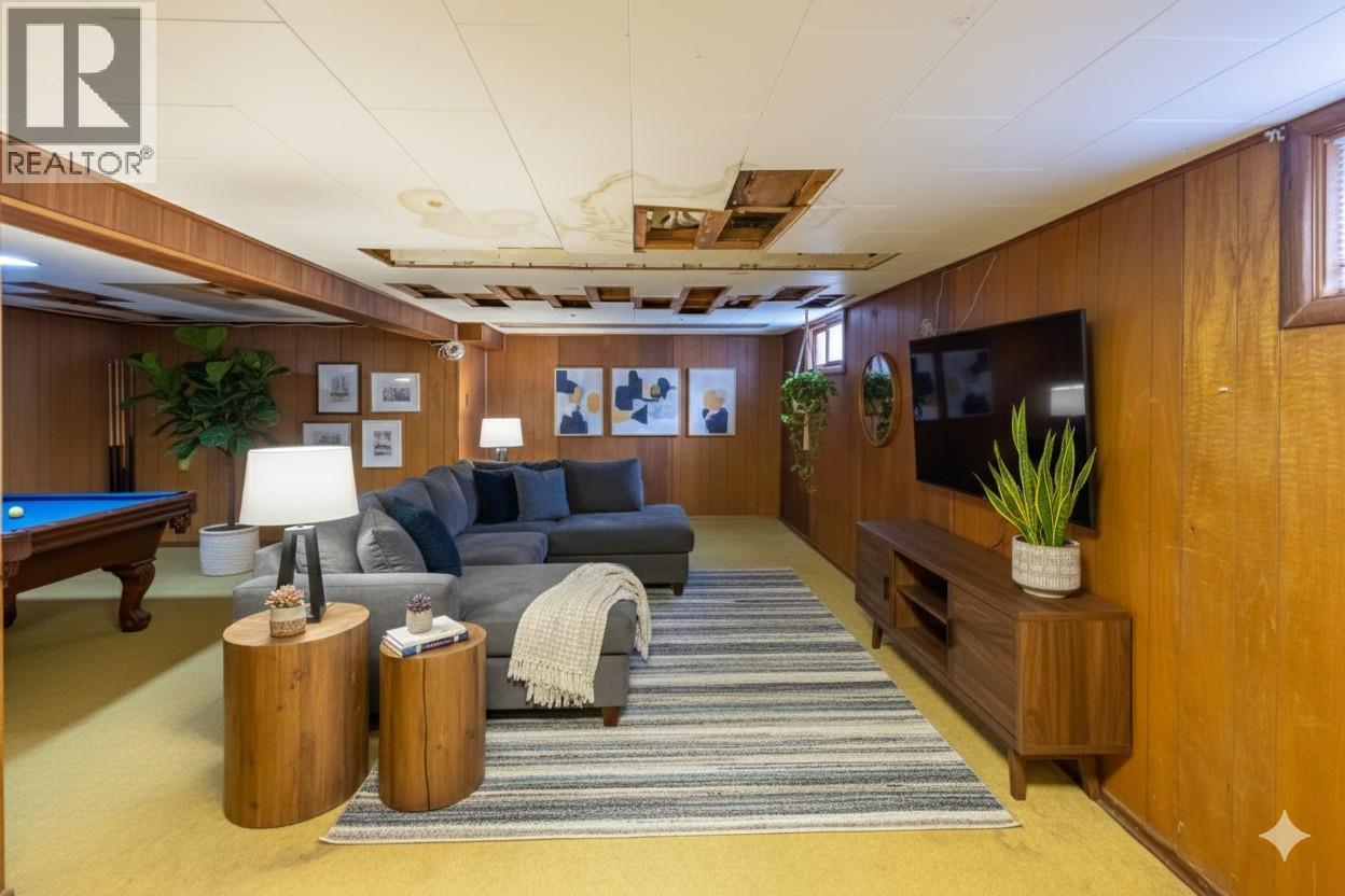 856 School Avenue, Oliver