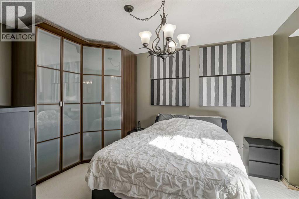 Single Family House Bi-level for Sale in  Citadel Close NW Citadel Calgary 