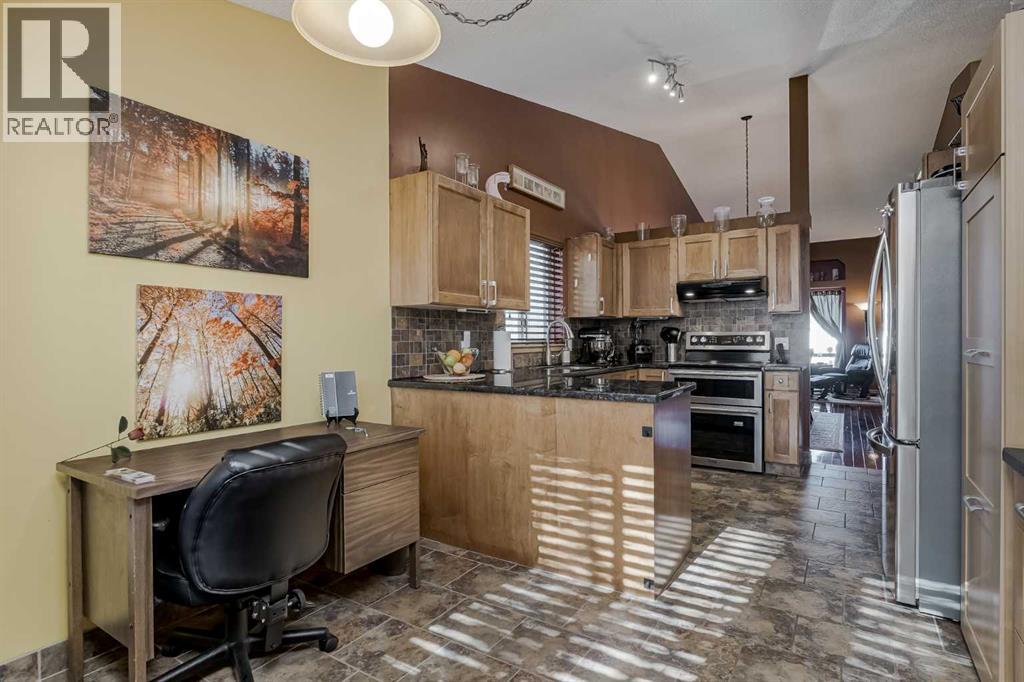 Single Family House Bi-level for Sale in  Citadel Close NW Citadel Calgary 