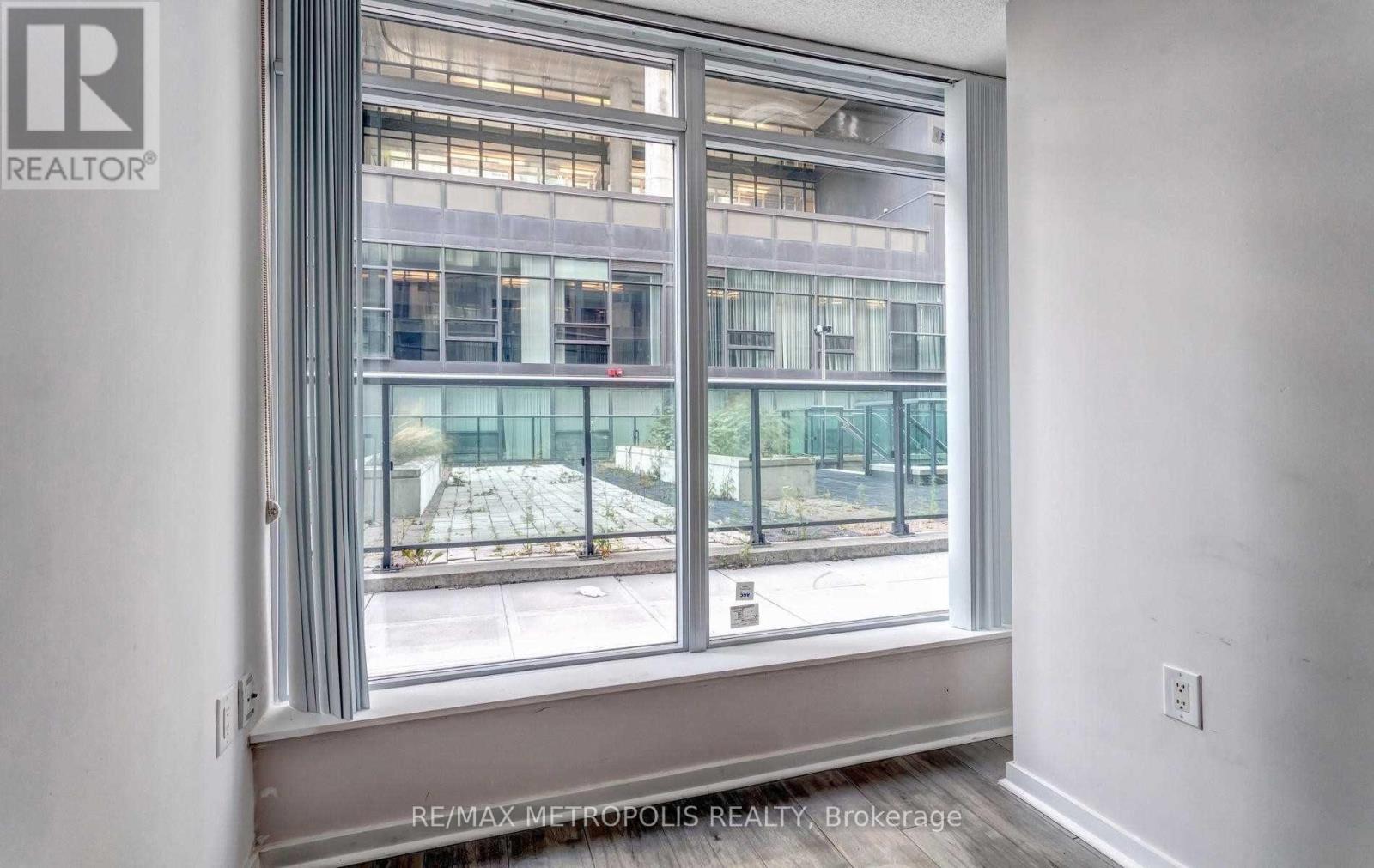 #712E 36 LISGAR STREET - 11