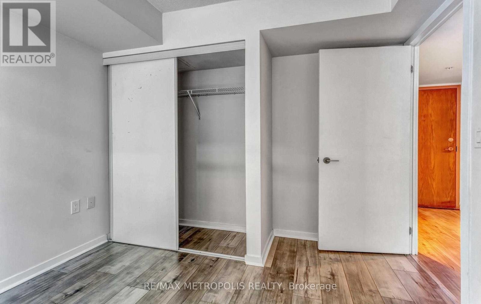 #712E 36 LISGAR STREET - 15