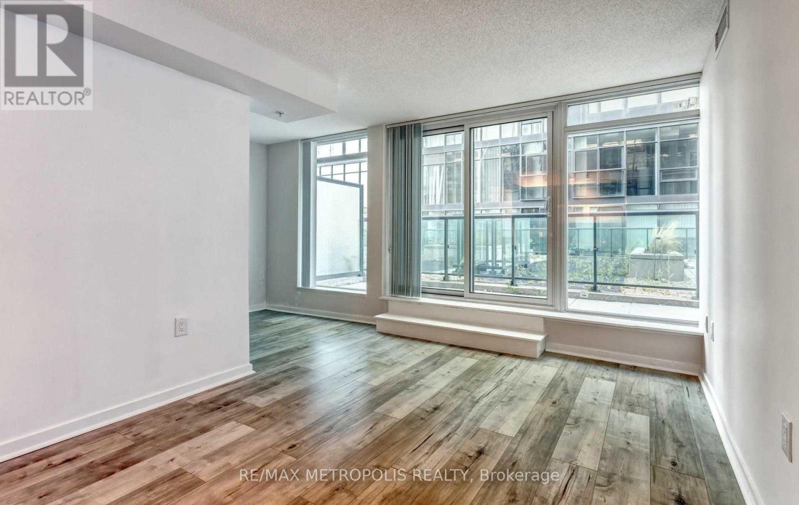 #712E 36 LISGAR STREET - 8