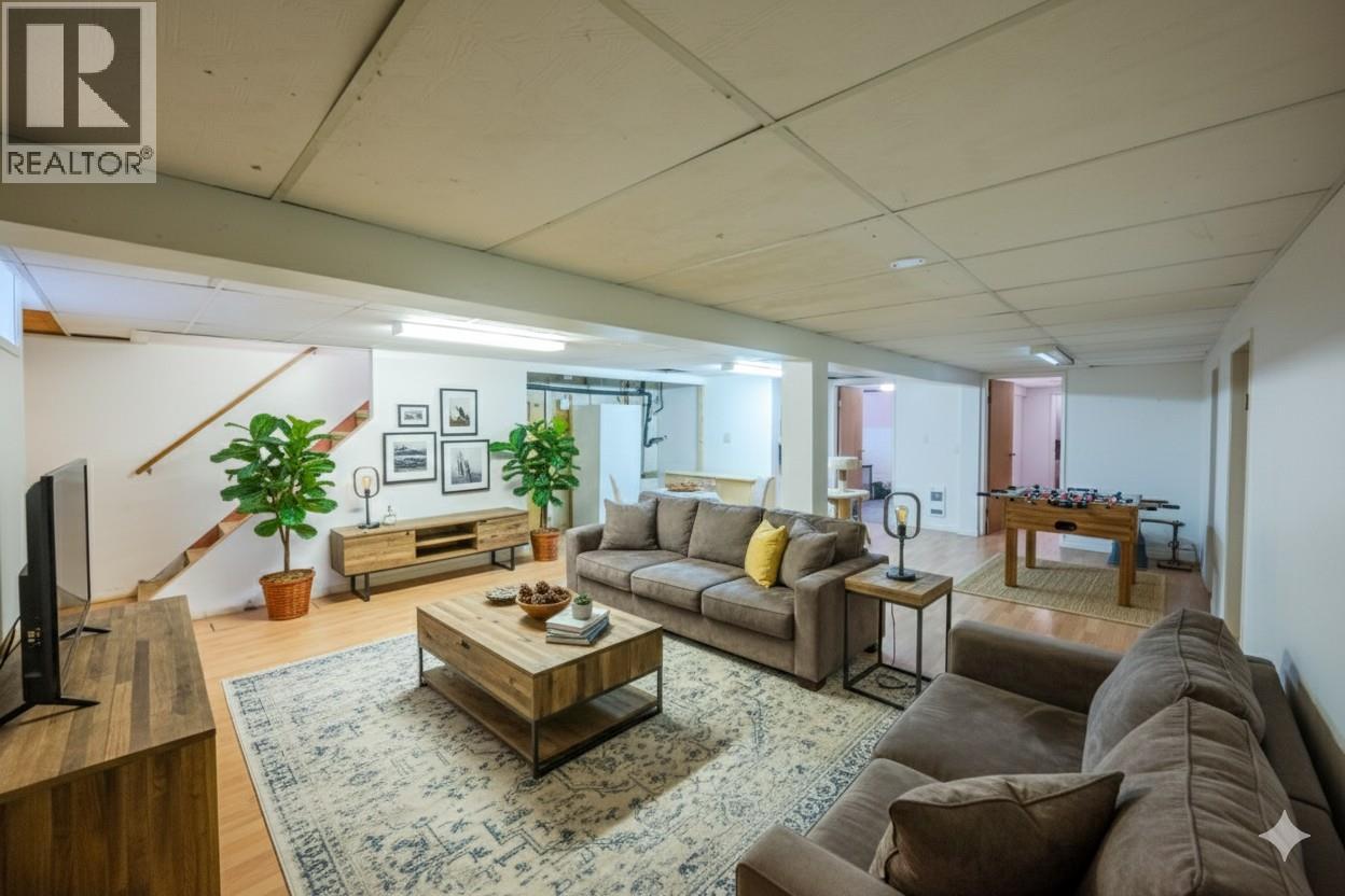 225 CIRCLE Drive, Oliver