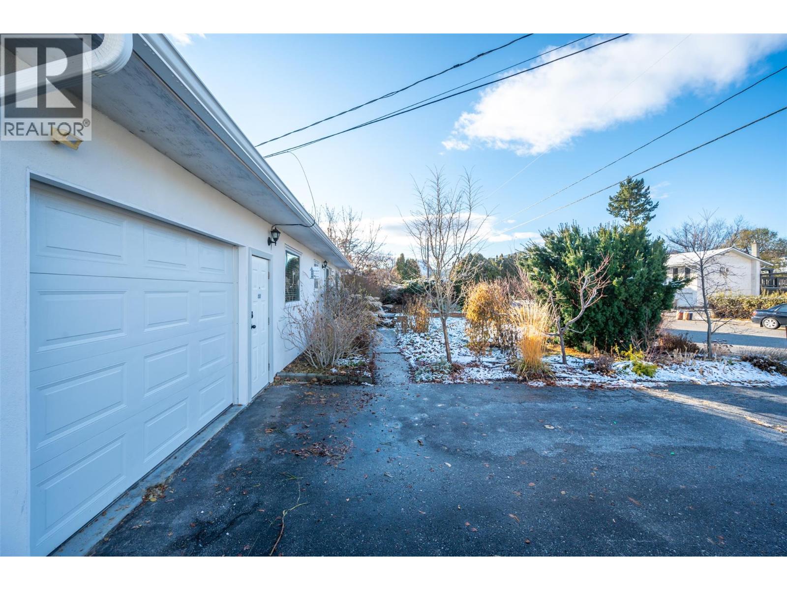 13031 Steven Avenue, Summerland
