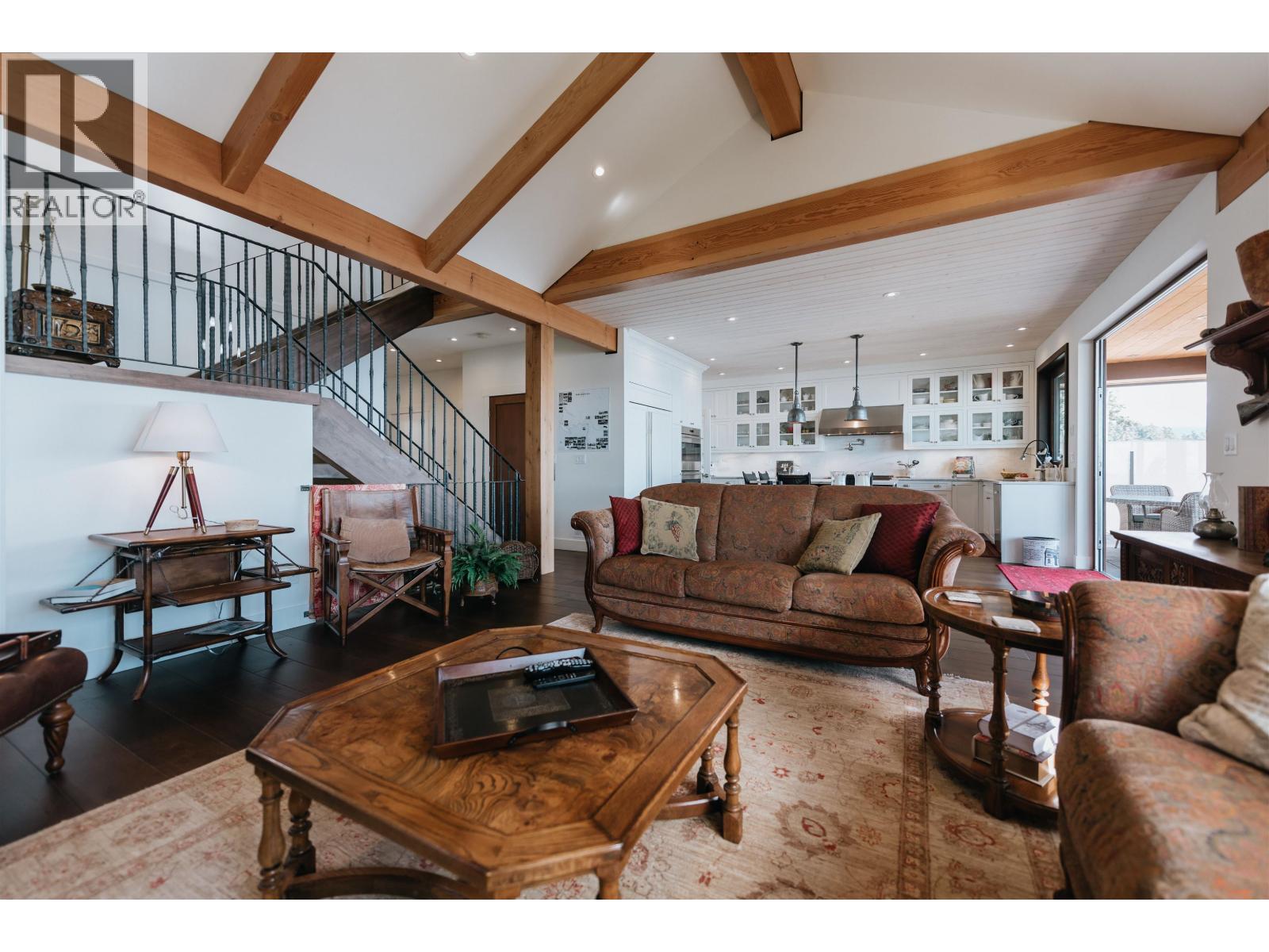 6035 SILVERSTONE LANE, Sechelt