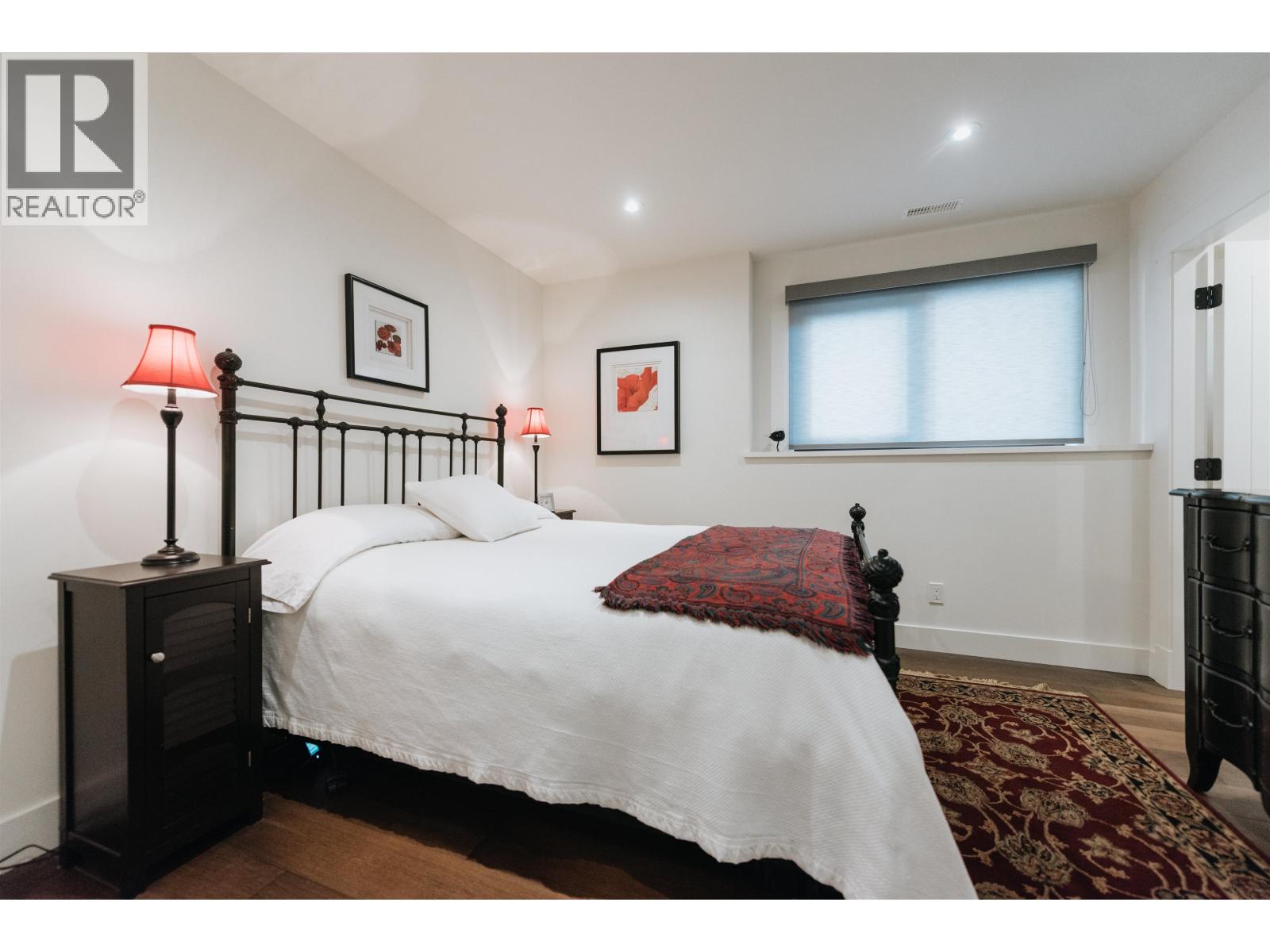 6035 SILVERSTONE LANE, Sechelt