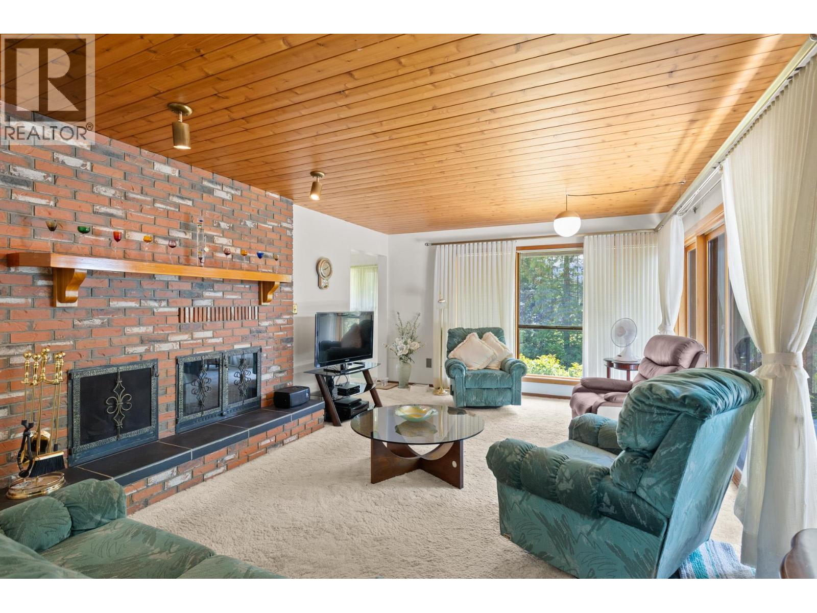  6210 50 Street Northeast, Salmon Arm