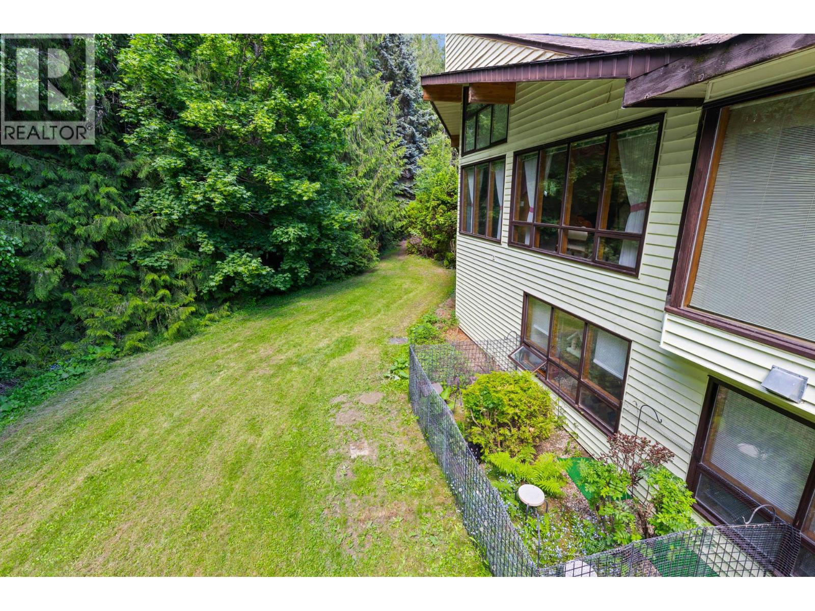  6210 50 Street Northeast, Salmon Arm