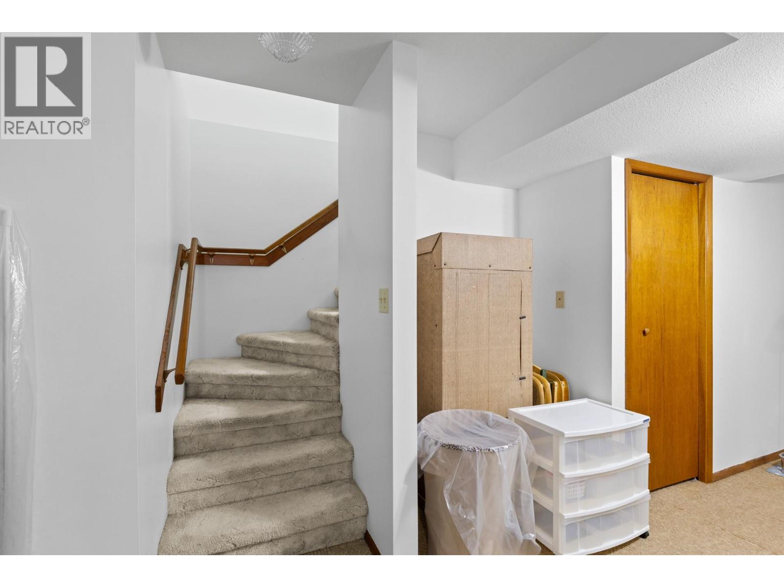  6210 50 Street Northeast, Salmon Arm