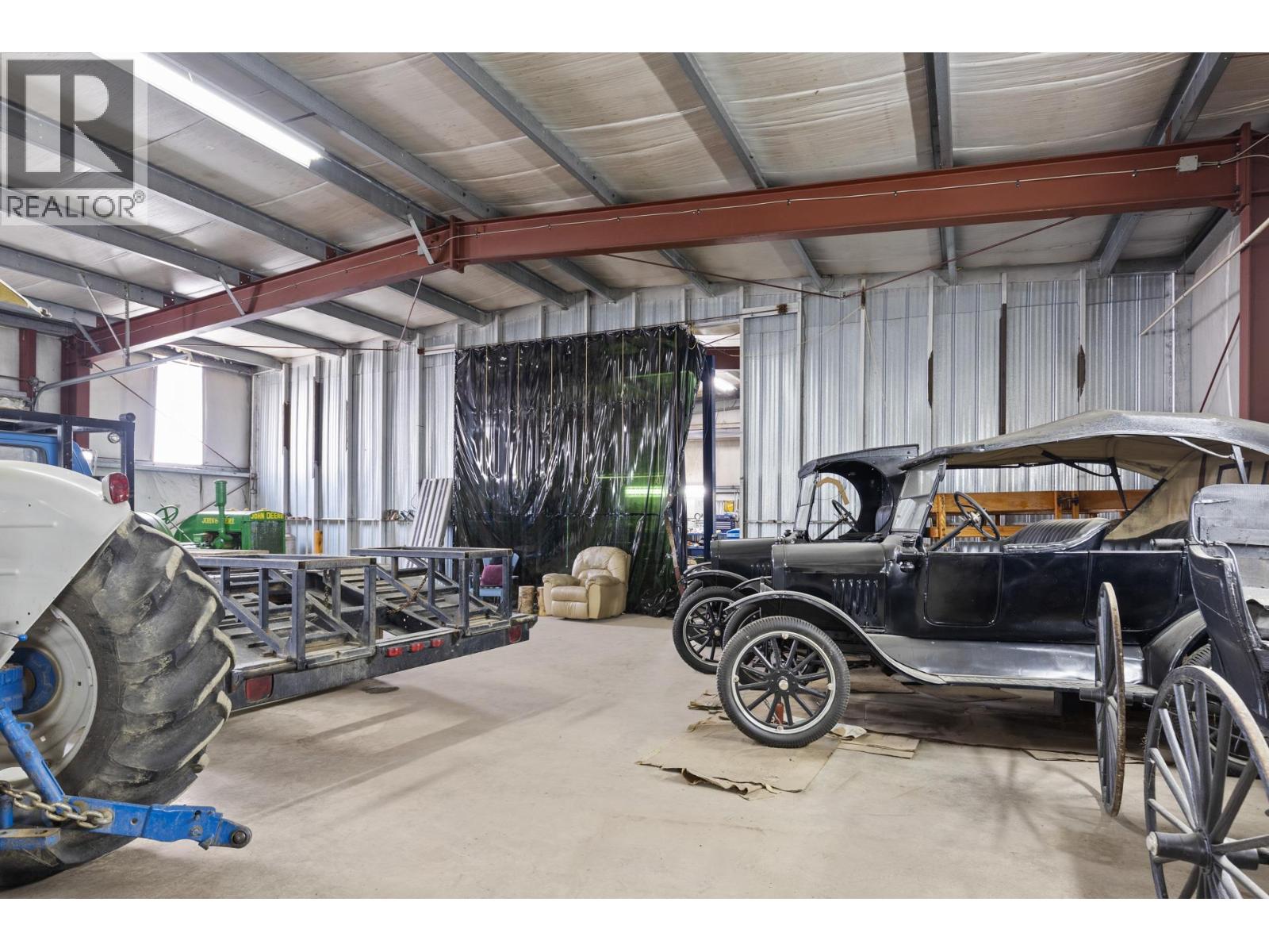  6210 50 Street Northeast, Salmon Arm