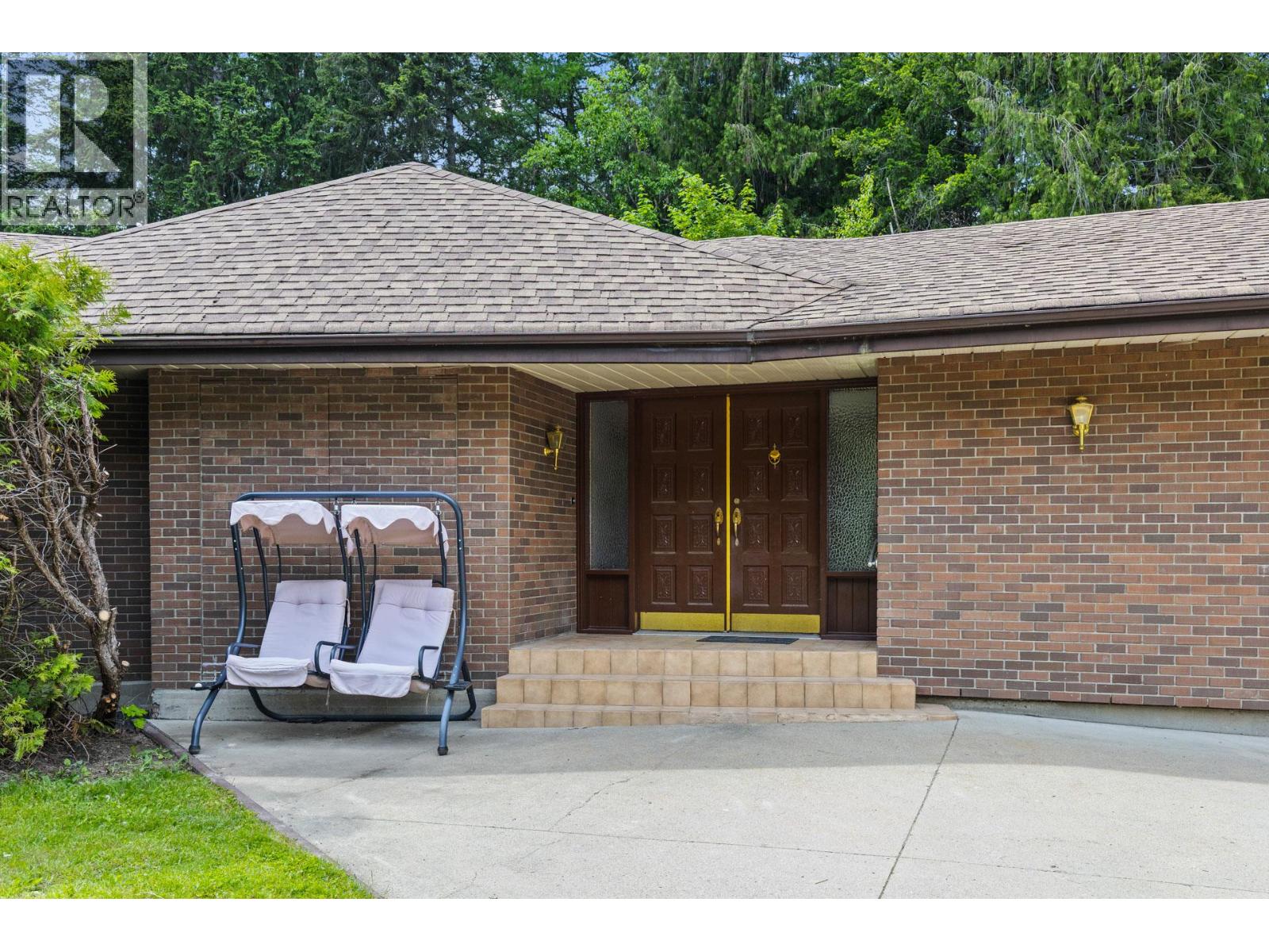  6210 50 Street Northeast, Salmon Arm