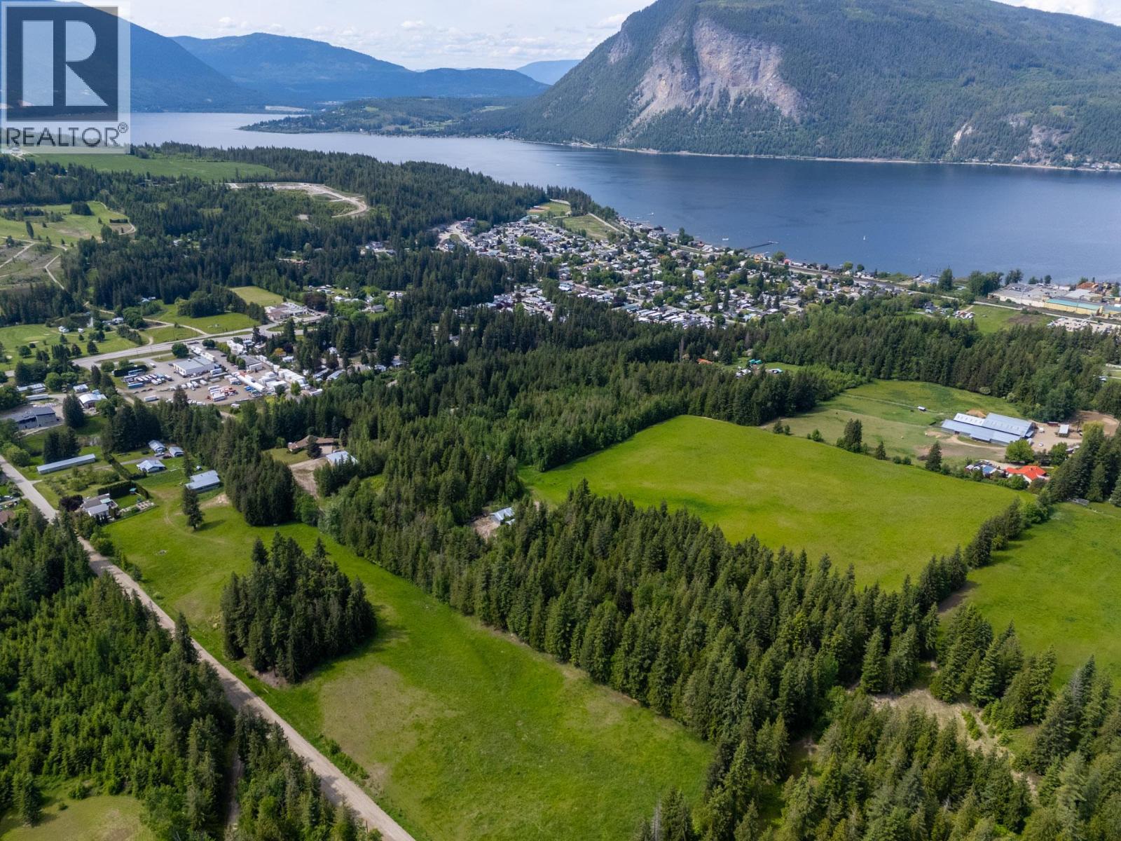  6210 50 Street Northeast, Salmon Arm