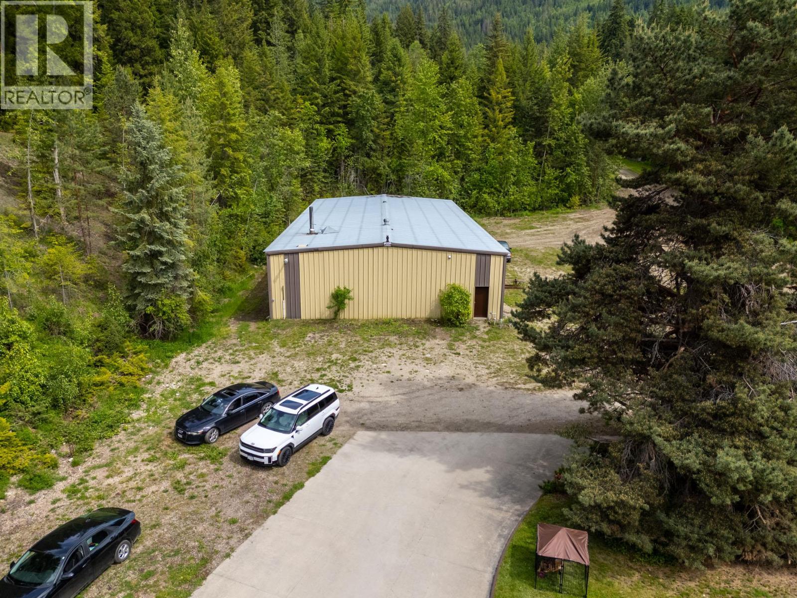  6210 50 Street Northeast, Salmon Arm