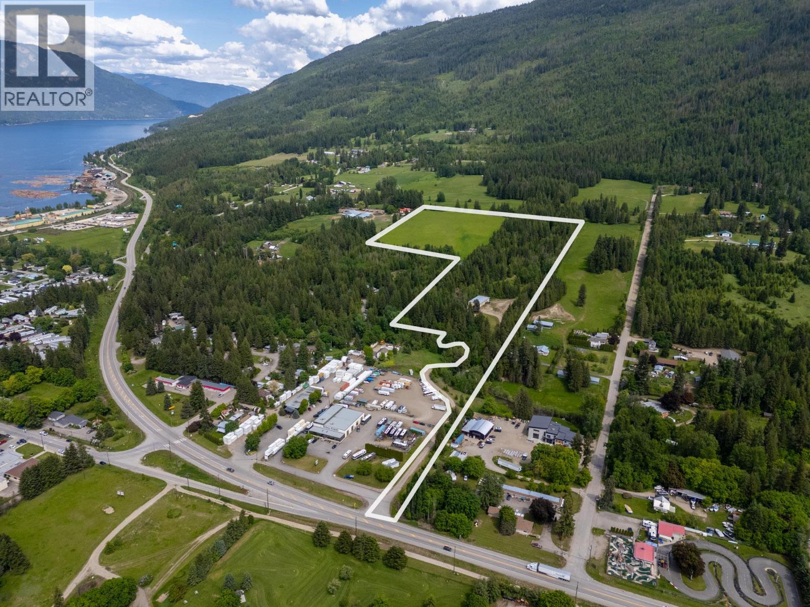  6210 50 Street Northeast, Salmon Arm