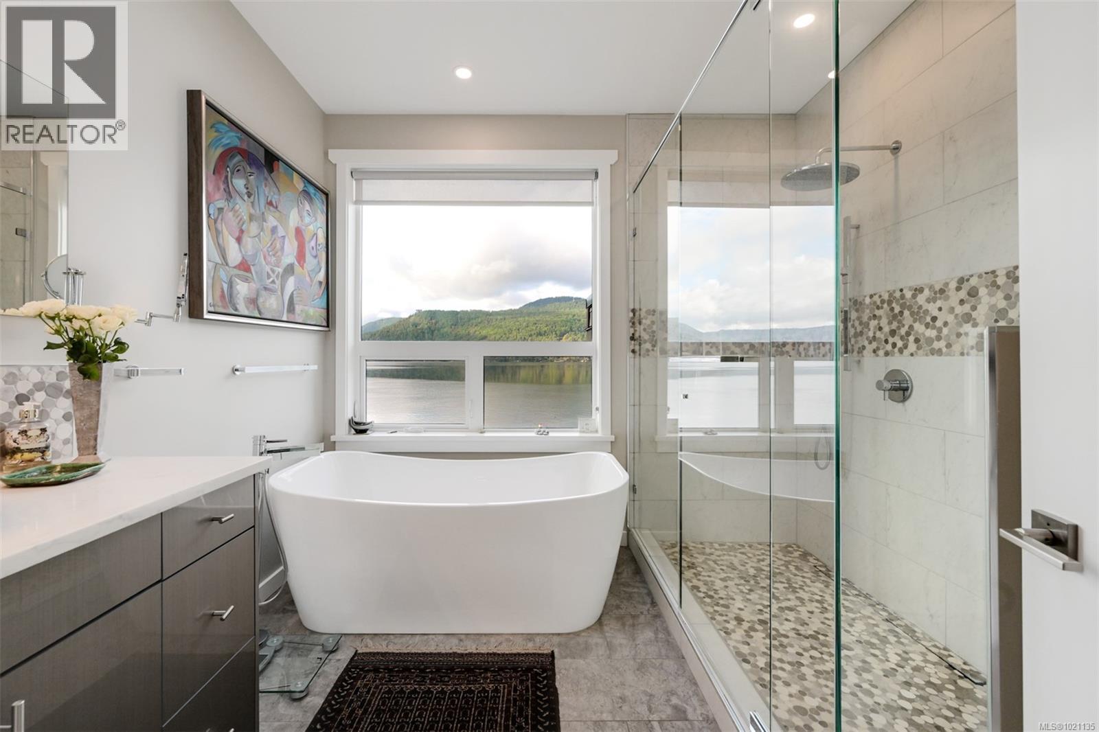  6800 MARK Lane, Central Saanich